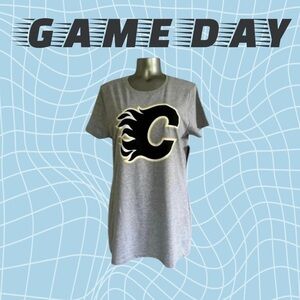 🆕Women’s Calgary  Flames Fitted T-shirt